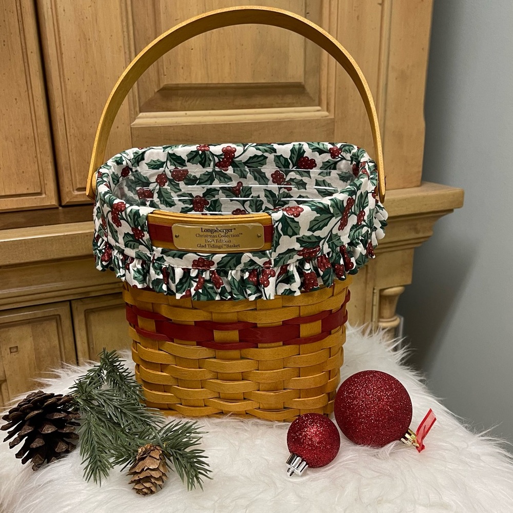 LONGABERGER 1998 Glad Tidings basket, red
